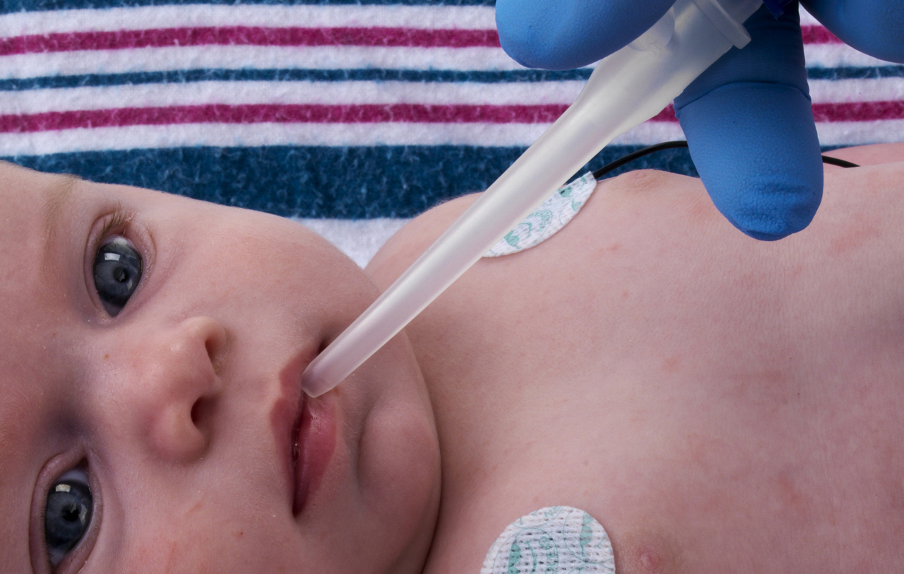 Компания Neotech добавила еще больше удобства в Little Sucker с крышкой, предназначенный для назальной и ротовой аспирации